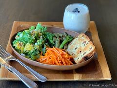 Kaleido-Lodge-Breakfast-02-600
