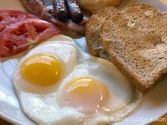 Kaleido-Lodge-Breakfast-05-600