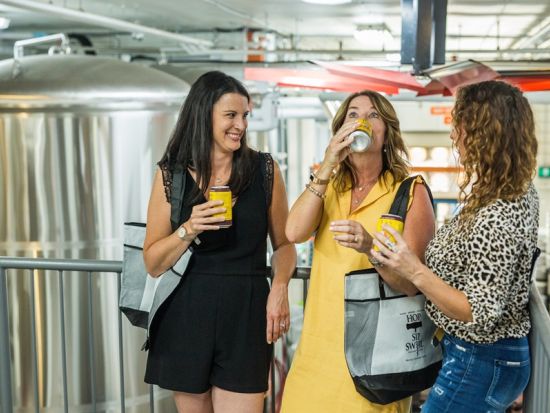 プリンスエドワード島　ワイナリーやクラフトブリュワリーなど4つの醸造所を巡る＜試飲・ランチ付き／英語ガイド／シャーロットタウン発＞