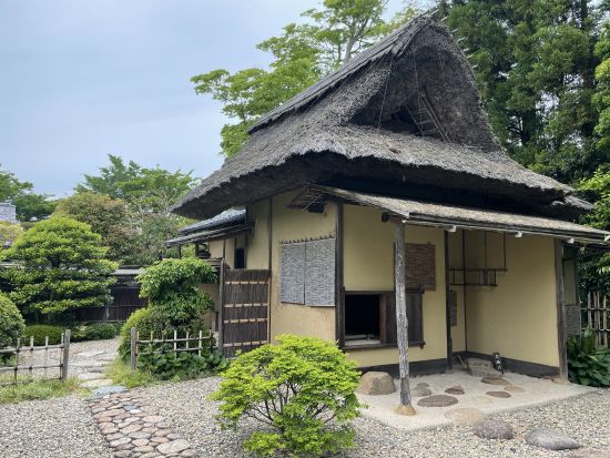 松江城ガイドツアー 天守閣登閣＋大名ゆかりの茶室でお点前体験付き お茶が大好きな松江のお殿様 松平不昧公が愛した街めぐり＜2時間30分／松江市＞