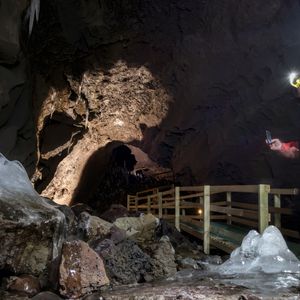 Iceland_Vidgelmir_Lava_Tube_Cave_shutterstock_631058354