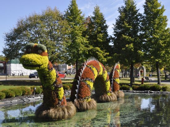 イースタン・タウンシップス1日観光ツアー　静かに息づくリゾート地 ＜4～10月／昼食付き／日本語ガイド／モントリオール発＞