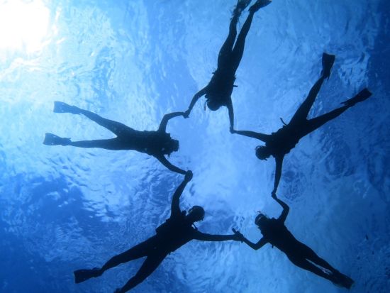 95％で出会えるウミガメシュノーケリング＋青の洞窟探検ツアー★1日4便！当日予約OK！写真撮影サービス＜3時間／市街地送迎可＞byマーレ石垣島