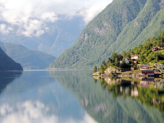 「ハダンゲルフィヨルド・ナットシェル」周遊チケット＜5～9月／ベルゲンまたはオスロ発＞by Fjord Tours