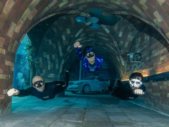 体験ダイビング 世界最深のプール「ディープダイブ・ドバイ (Deep Dive Dubai)」で潜る！未経験者OK＆シュノーケリングプラン有 ＜英語／ドバイ発＞