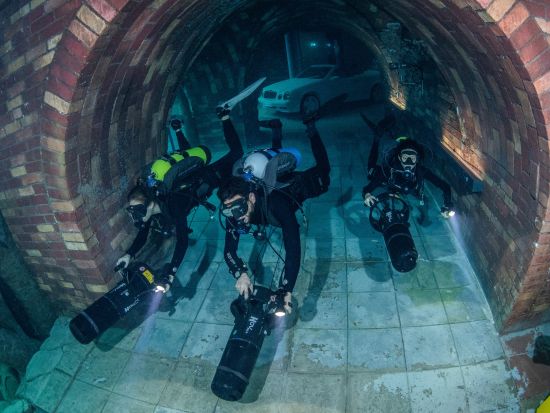 体験ダイビング 世界最深のプール「ディープダイブ・ドバイ (Deep Dive Dubai)」で潜る！未経験者OK＆シュノーケリングプラン有 ＜英語／ドバイ発＞