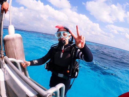 幻の島上陸+体験ダイビングツアー 数々のCM撮影地ともなったロケーション抜群の無人島でダイビング＜半日／石垣島発＞