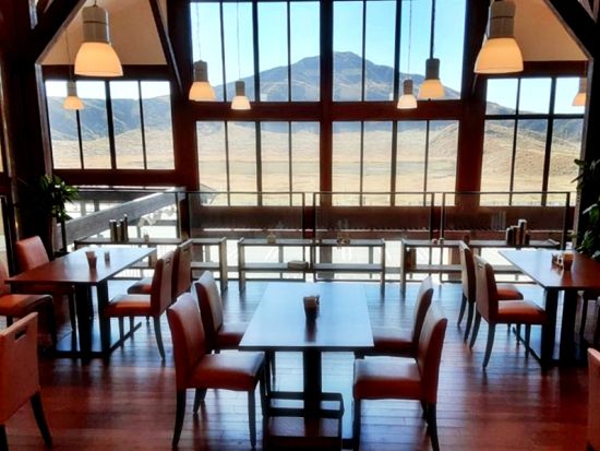 路線バスで行く草千里と阿蘇山上 あか牛ハンバーグランチ付き 阿蘇山上で約1時間&阿蘇駅周辺で1時間のフリータイムあり＜熊本市内発着＞by KASSE JAPAN