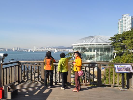 冬柏公園(ヌリマルAPECハウス)