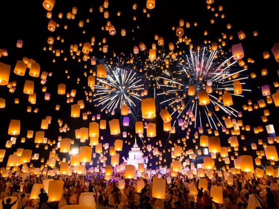 バンコク発 チェンマイ観光＋コムローイ祭り1泊2日宿泊ツアー　エアアジア利用　CADランタンフェスティバル＜ドンムアン空港発着＞