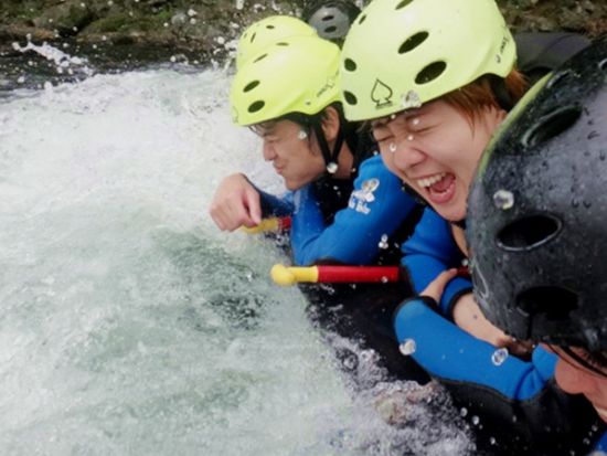 奥多摩 ラフティング体験！ 大自然の魅力とスリルを堪能＜半日／4～10月／東京／古里駅送迎可＞
