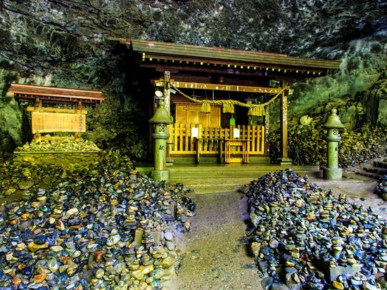 pixta_42846279_天岩戸神社・天安河原