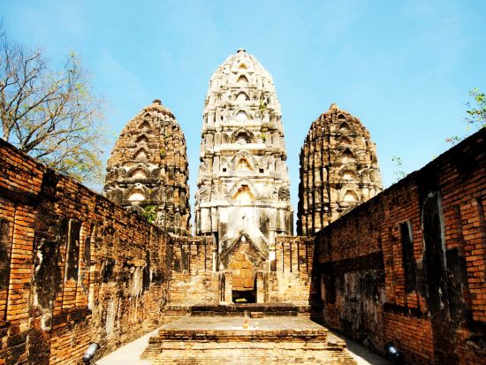 世界遺産スコータイ日帰りツアー　スコータイ歴史公園＋シーサッチャナーライ歴史公園＜タイ料理ランチ付き／日本語ガイド／往復航空券付き／バンコク発＞