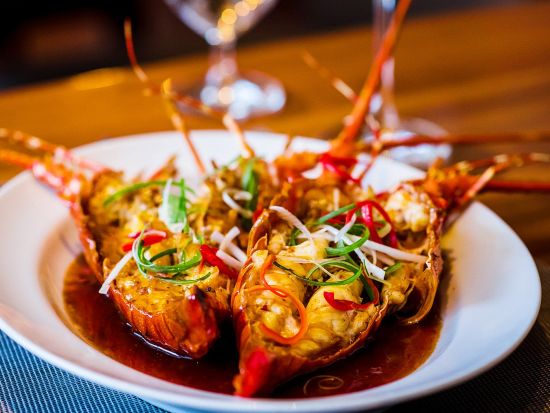 ラ・ブラッセリー（La Brasserie）食事券＆事前予約サービス　5つ星ホテルのシーフードビュッフェディナー ＜ホテルニッコーサイゴン内＞