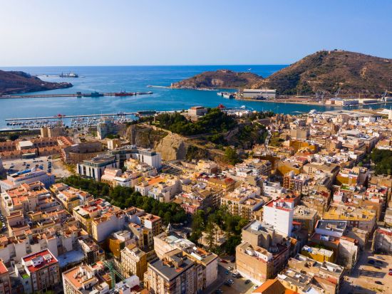 ラファエル・ヌニェス国際空港⇔ホテル 送迎サービス＊エアコン完備の専用車で移動を快適に＜貸切／英語またはスペイン語ドライバー／カルタヘナ発＞