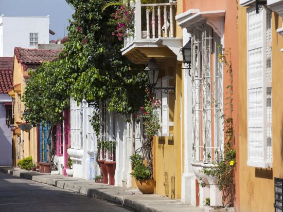 ラファエル・ヌニェス国際空港⇔ホテル 送迎サービス＊エアコン完備の専用車で移動を快適に＜貸切／英語またはスペイン語ドライバー／カルタヘナ発＞