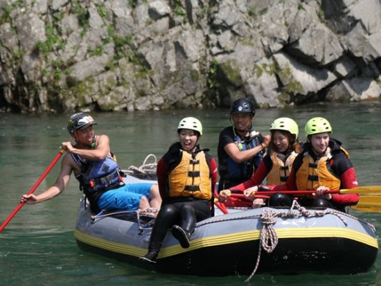半日ラフティング　大自然のスリルを楽しむ爽快ツアー　＜4～5月／赤城／群馬＞