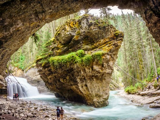 Banff_Johnston Canyon_shutterstock_1020526645