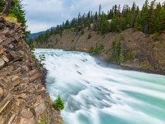 Canada_Banff_Bow_Falls_shutterstock_214125019