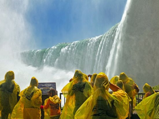 トロント、ナイアガラ、ニューヨークの6日間 バスの旅（英語ツアー）・1名様ツアー催行保証・日曜日出発