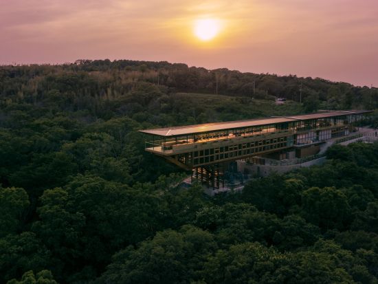 「禅坊靖寧」サンセットリトリート 1日の終わりに太陽とともに心身を整える 瞑想＆ヨガのZEN Wellnessショートプラン＜1時間／淡路島＞