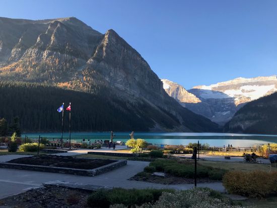 2-LakeLouise20221009