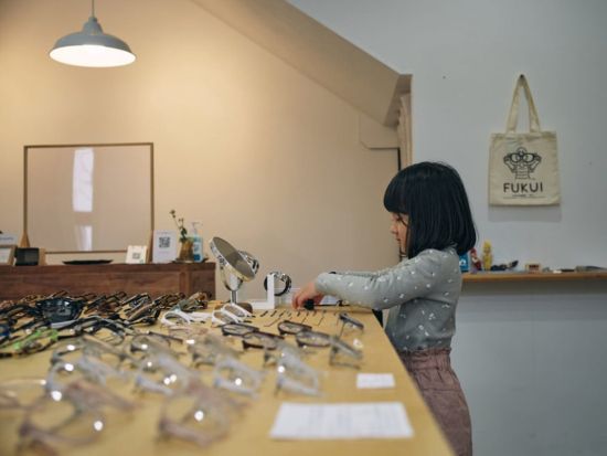  お子さまのめがね作り体験+工房見学 気分はめがね職人！3歳から参加OK＜1時間／鯖江市＞