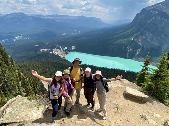 世界遺産カナディアンロッキー　日帰りハイキングツアー ＜5～10月／日本語ガイド＞by バンフトップツアーズ