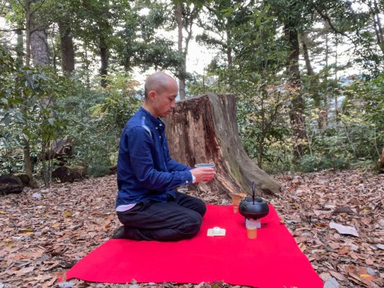 野外抹茶体験  高尾山の自然の中で抹茶を点てる野点ツアー＜午前・午後／6歳～／4時間＞