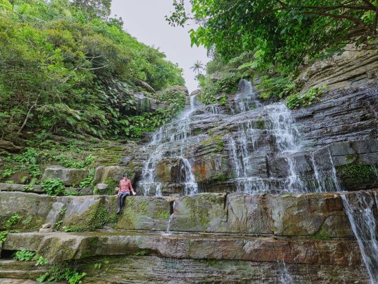 ジャングルシャワートレッキング 話題沸騰中の"奥ゲータの滝"へハイキング！ リアルなジャングル体験で絶景テラスへ＜約3時間30分／送迎付／西表島＞