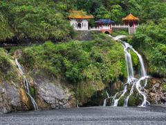 Taiwan_Taroko Gorge_Eternal Spring Shrine_shutterstock_411701815