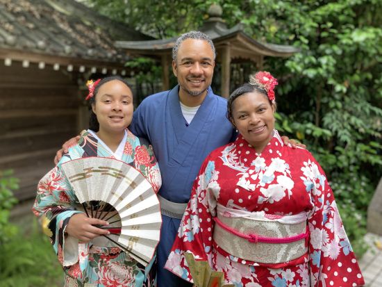 着物レンタル＆着付け体験　プロに着付けてもらった後は自由に宮島散策＜宮島＞