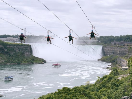 ジップライン体験 ナイアガラの滝の人気アトラクション！高さ67ｍ＆全長670mを滑走 by WildPlay Niagara Falls