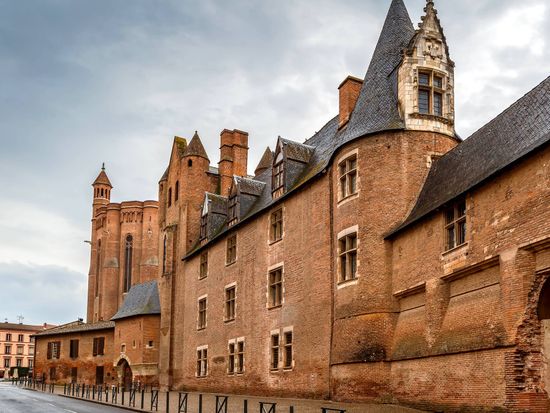 Berbie Palace_Albi_France_pixta_80300377_M