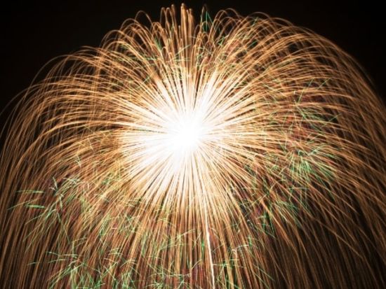 片貝花火大会 1泊2日バスツアー ホテル湯宿本陣に宿泊＋翌日はぶどう狩りと人気の道の駅川場田園プラザへ！＜9月11・12日／観覧桟敷席付／東京・新宿発着＞