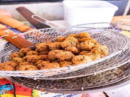 約8種の試食・試飲付き！ポートルイス ストリートフード食べ歩きツアー＜英語ガイド／ホテル送迎付＞