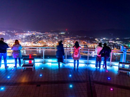 【日帰りバスツアー】長崎 稲佐山展望台 夜景見学ツアー　世界新三大夜景のひとつ 長崎の美しい夜景を稲佐山から一望！＜長崎市内ホテル発着＞