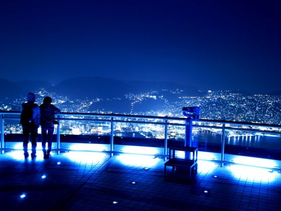 【日帰りバスツアー】長崎 稲佐山展望台 夜景見学ツアー　世界新三大夜景のひとつ 長崎の美しい夜景を稲佐山から一望！＜長崎市内ホテル発着＞