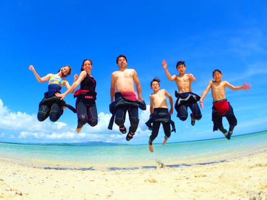 【石垣島】マリンアクティビティお任せプラン ベテランガイドがその日にピッタリのスポットへご案内！写真データ無料プレゼント♪＜1日／送迎付／昼食付プランあり＞