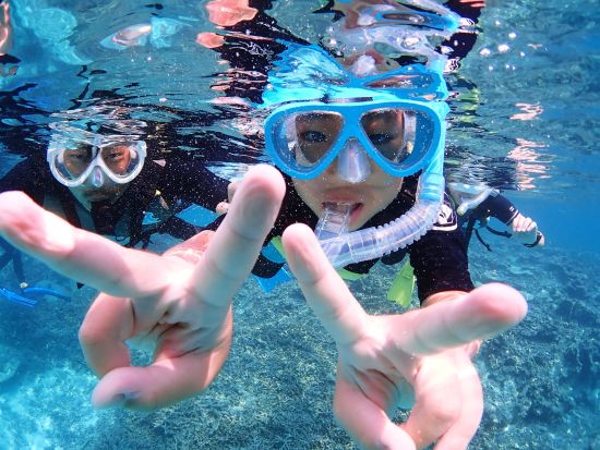 ウミガメシュノーケリング体験 高確率で遭遇！ウミガメと撮った写真は全て無料プレゼント♪忘れられない思い出を＜半日／送迎付／石垣島＞