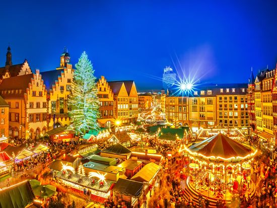 Roemerberg_Christmas Market_pixta_25746125_M