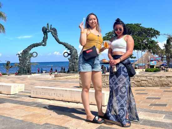 プラヤデルカルメン日帰り観光ツアー！日本語が話せるメキシコ人ガイドがローカルな街の魅力をご案内＜1日／混載／日本語ガイド／少人数制／カンクン発＞