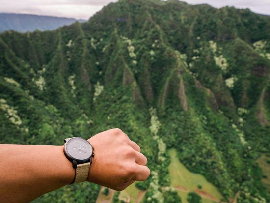 ヘリコプター遊覧飛行　貸切フライトでオアフ島の絶景を空撮！ドアなし＆窓際席確約のフォトグラファー向けツアー＜フライト50～60分／英語パイロット＞