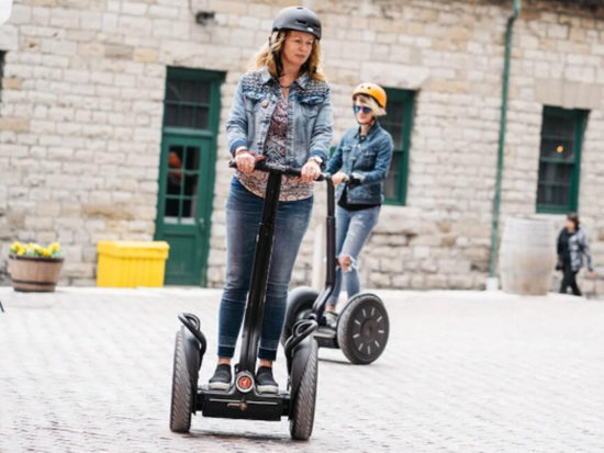 トロント セグウェイ 30分体験ツアー　ディスティラリー地区コース ＜英語ガイド＞