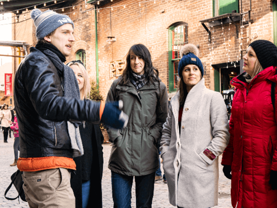 トロント ディスティラリー地区　ウォーキングツアー ＜英語ガイド＞