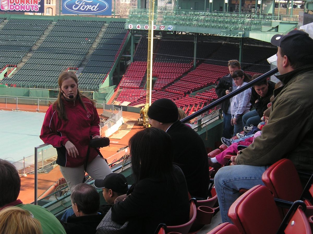 フェンウェイパーク球場見学ツアー 100年を超えるメジャーリーグ最古の