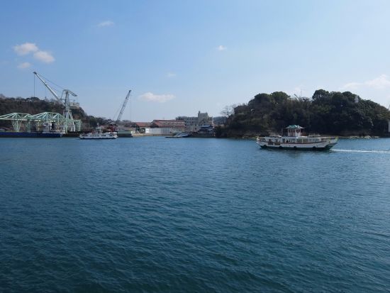 貸切観光タクシー しまなみ海道 向島の風景・グルメ・歴史を満喫！岩屋山＋兼吉渡船の船旅など＜4時間／1-9名／尾道発着＞4名参加で1名8,303円～by大平交通