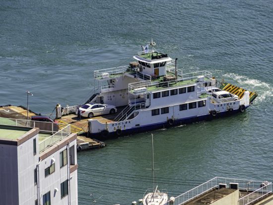 貸切観光タクシー しまなみ海道 向島＆岩子島へ 吉原家住宅＋高見山＋福本渡船の船旅など＜4時間／1-9名／尾道発着＞4名参加で1名8,303円～ by 大平交通