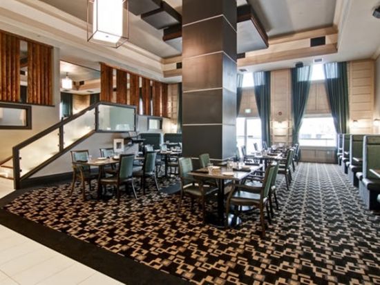 イエローナイフ オーロラ観賞ツアー　ホテル内の施設も充実のシャトー・ノヴァ宿泊付き ＜2泊3日～4泊5日／日本語ガイド／イエローナイフ空港発＞