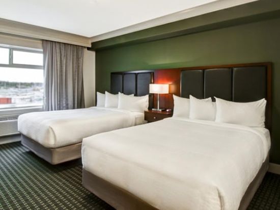 イエローナイフ オーロラ観賞ツアー　ホテル内の施設も充実のシャトー・ノヴァ宿泊付き ＜2泊3日～4泊5日／日本語ガイド／イエローナイフ空港発＞